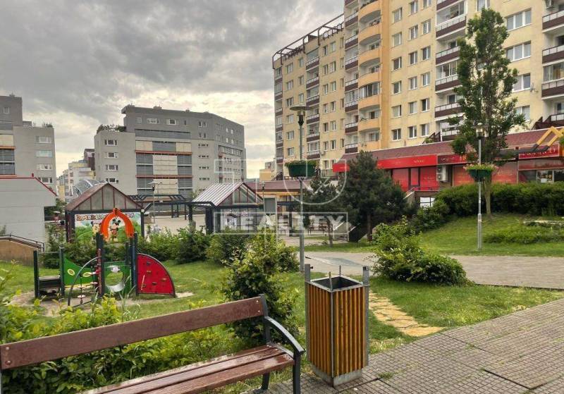 Bratislava - Karlova Ves 4-izbový byt predaj reality Bratislava - Karlova Ves