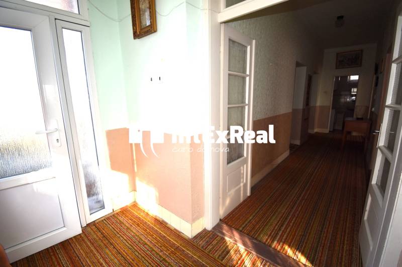 Rodinný dom v srdci obce, predaj, 10 á,  Veľké Úľany, viac na: https://reality.intexreal.sk/