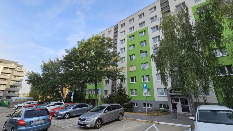 Bratislava - Dlhé diely 3-izbový byt predaj reality Bratislava - Karlova Ves