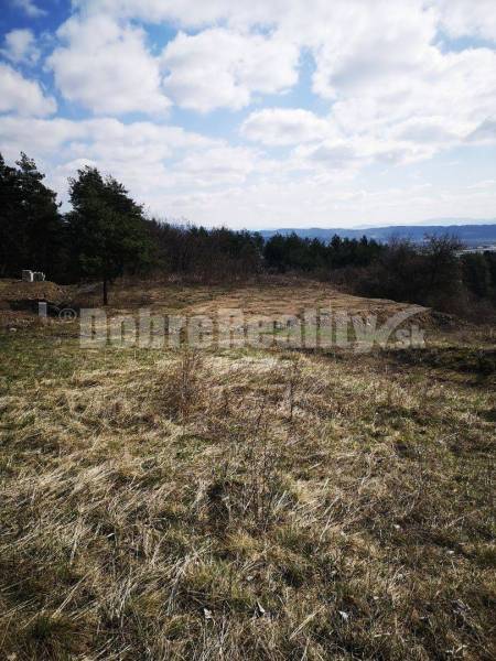 Badín Pozemky - bývanie predaj reality Banská Bystrica