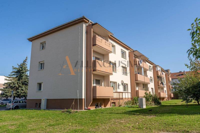 ALL INCLUSIVEREAL I PRIESTRANNÝ 2 IZBOVÝ BYT 57 M2S LÓGGIOU 9,86 M2 - GALANTA CENTRUM