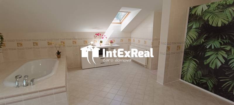 Oáza pokoja na okraji mesta,  88,85 á, Dunajská Streda, viac na: https://reality.intexreal.sk/