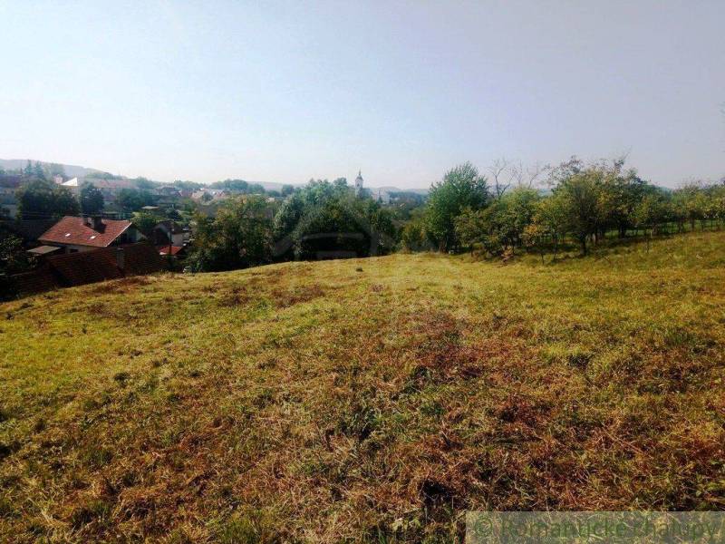 Kostolná-Záriečie Záhrady predaj reality Trenčín