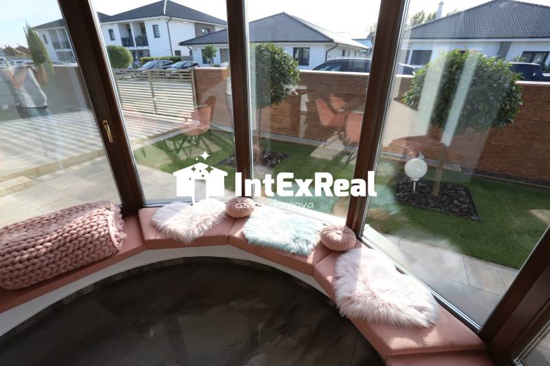 Pre náročných, vysnívaný domov na predaj, Veľký Meder, viac na: https://reality.intexreal.sk/