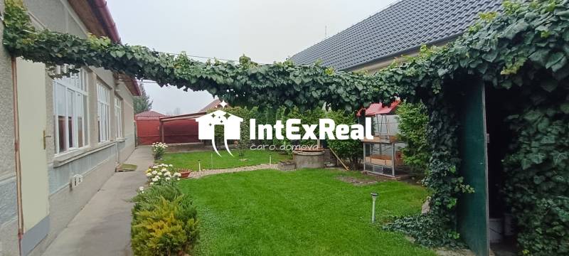 Vidiecky dom na predaj,  pozemok 20 á, Tomášikovo, viac na: https://reality.intexreal.sk/