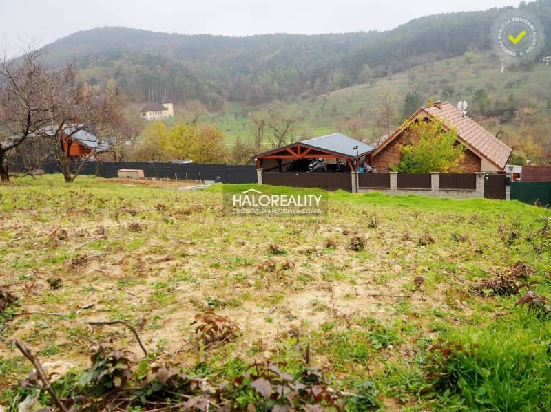 Hôrka nad Váhom Rekreačné pozemky predaj reality Nové Mesto nad Váhom