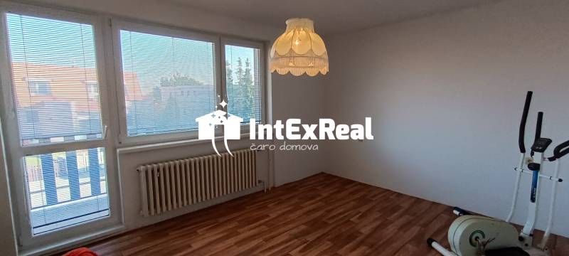 Na predaj 6-izbový rodinný dom v obci Matúškovo, viac na: https://reality.intexreal.sk/