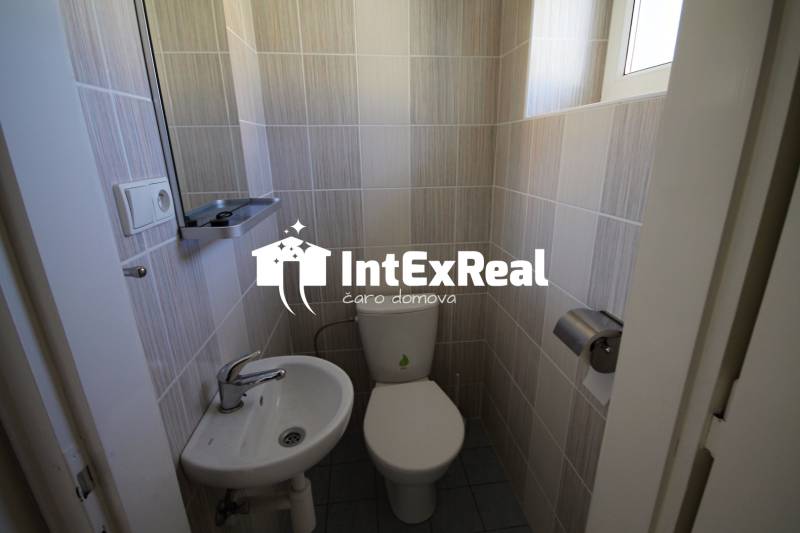 Prenájom podnikateľského objektu, Galanta , viac na: http://reality.intexreal.sk/